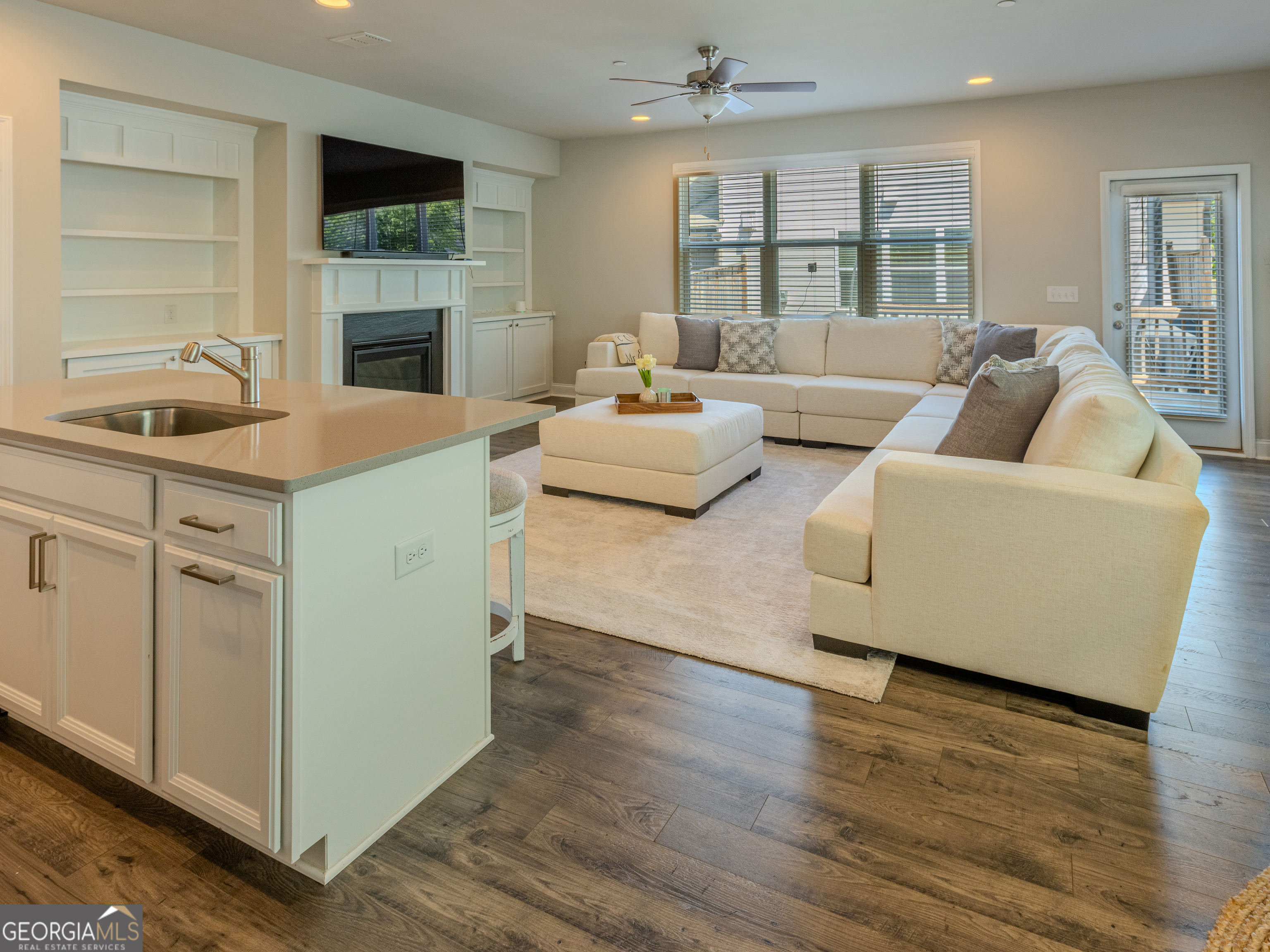 Addison Point - Residential