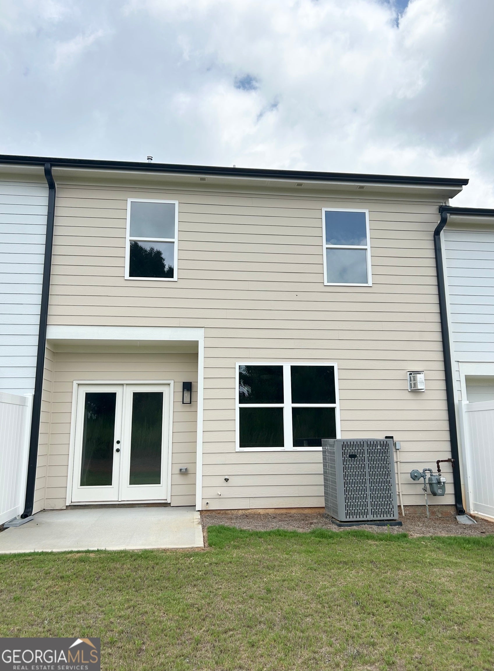 36 Crest DR 23