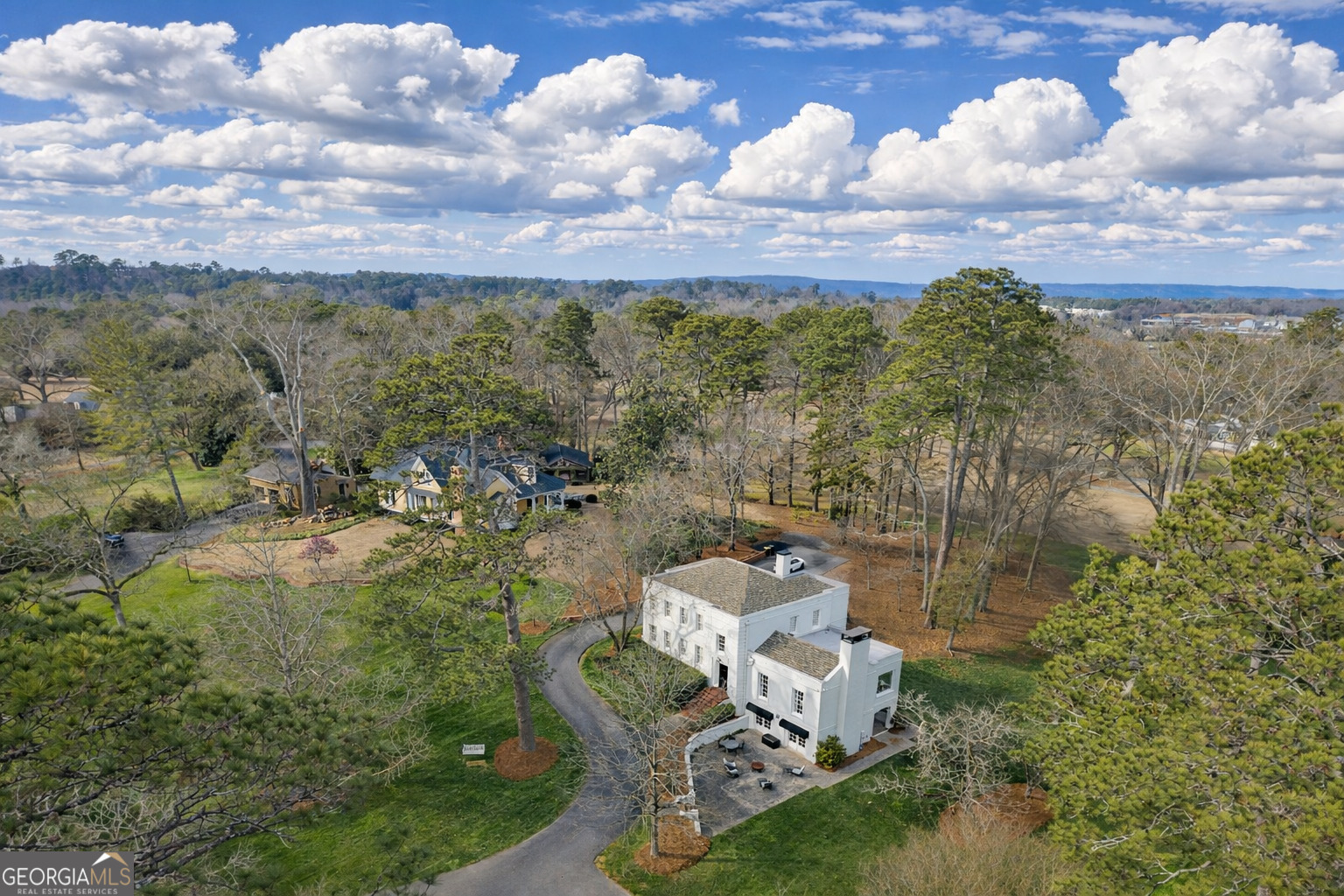 2 Virginia Circle SW