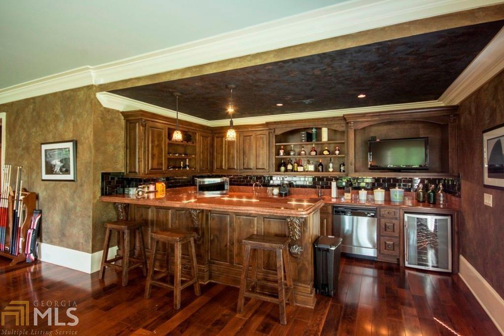 Six Hills - Residential