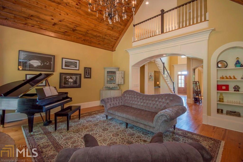 Six Hills - Residential