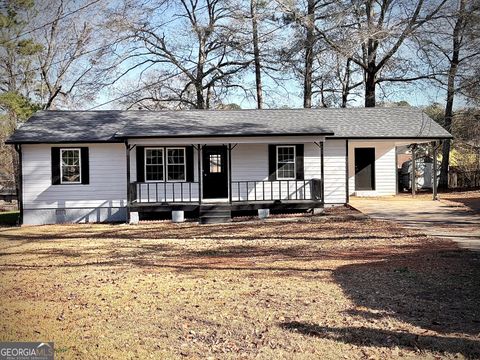 Photo of 1618 Morgan Drive, Griffin, GA 30223 (MLS # 10663345)