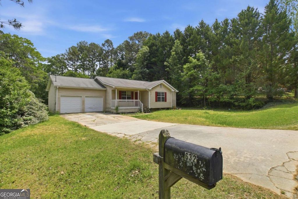 Photo of 632 Jockey Lane, Auburn, GA 30011 (MLS # 10739028)