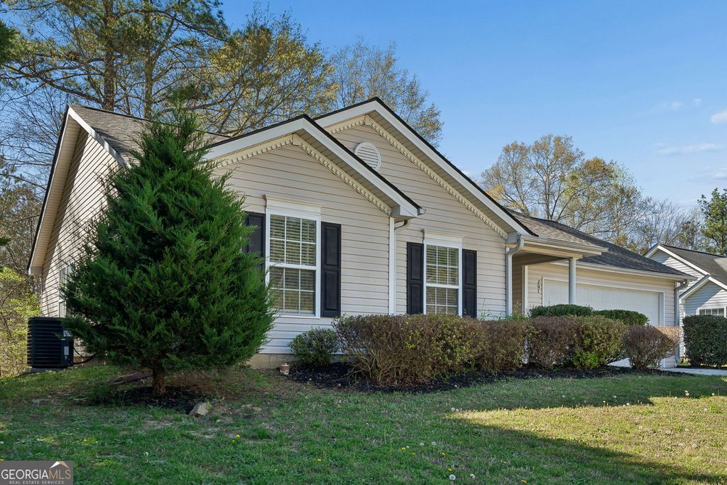 Photo of 207 Johnny Lane, Dallas, GA 30132 (MLS # 10721950)