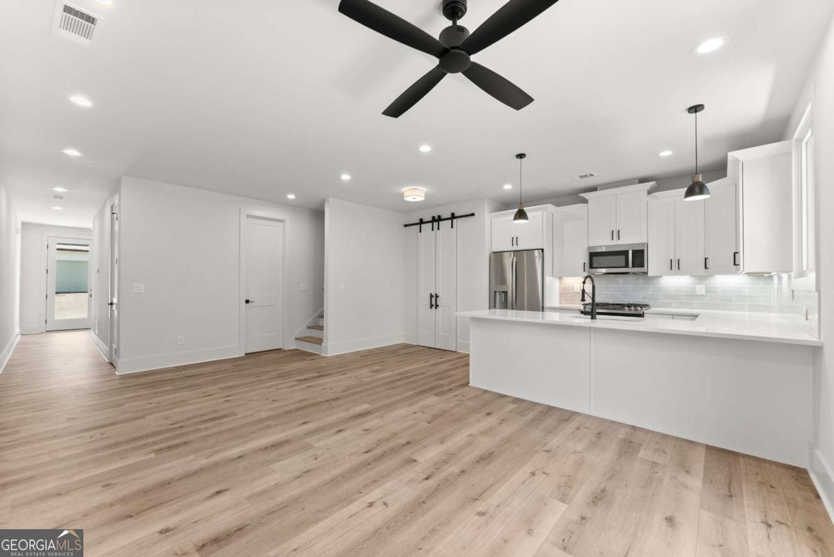 380 Forrest AVE