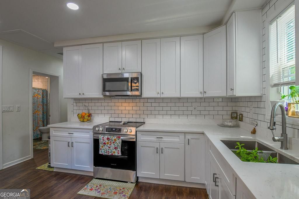 Photo of 367 SE Macedonia Road SE, Atlanta, GA 30354 (MLS # 10756827)