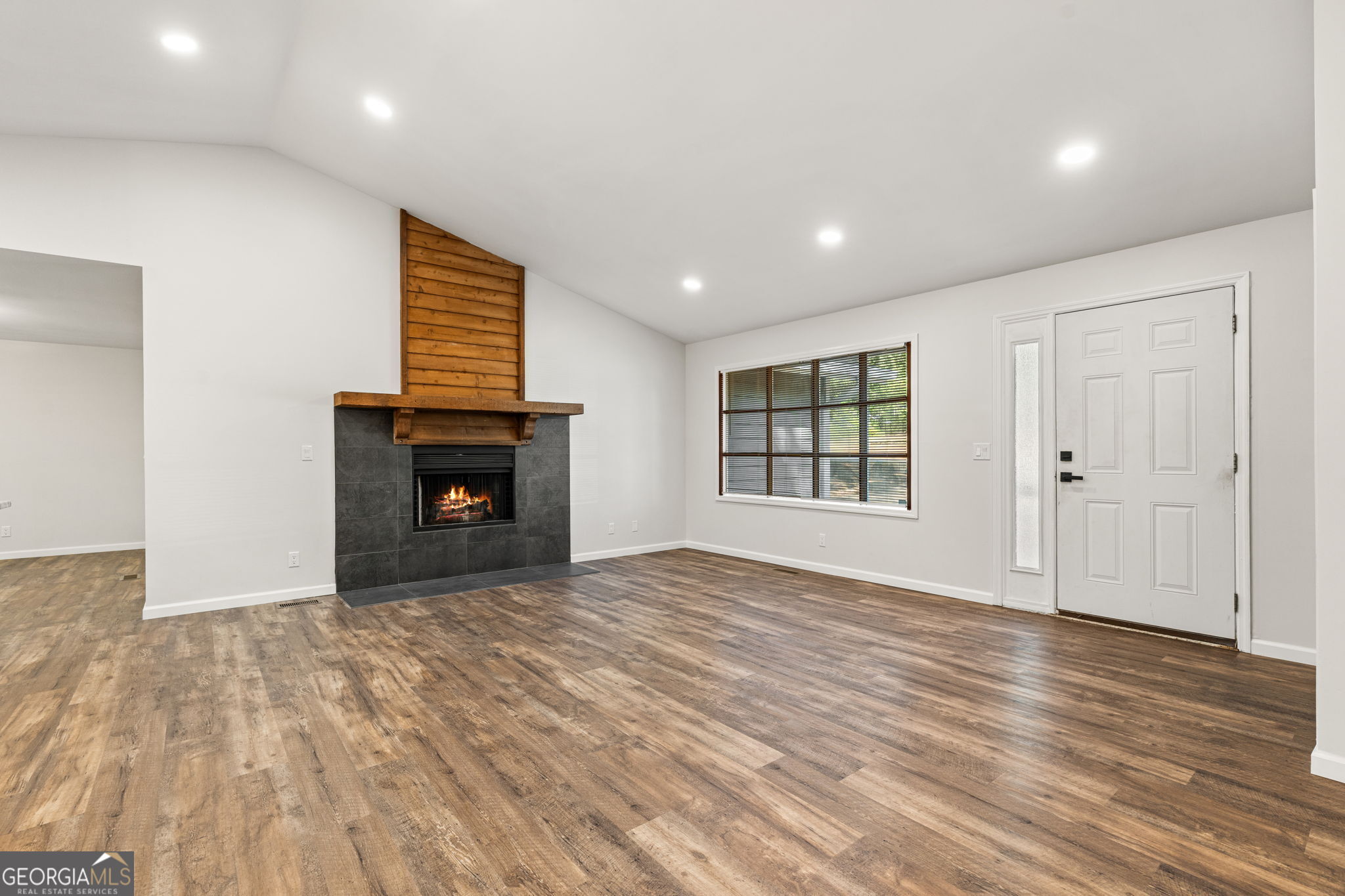 213 Dogwood Glen Dr