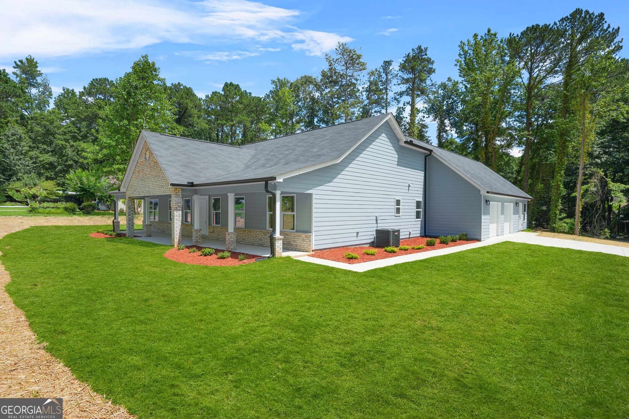 1943 Lake Chase LN