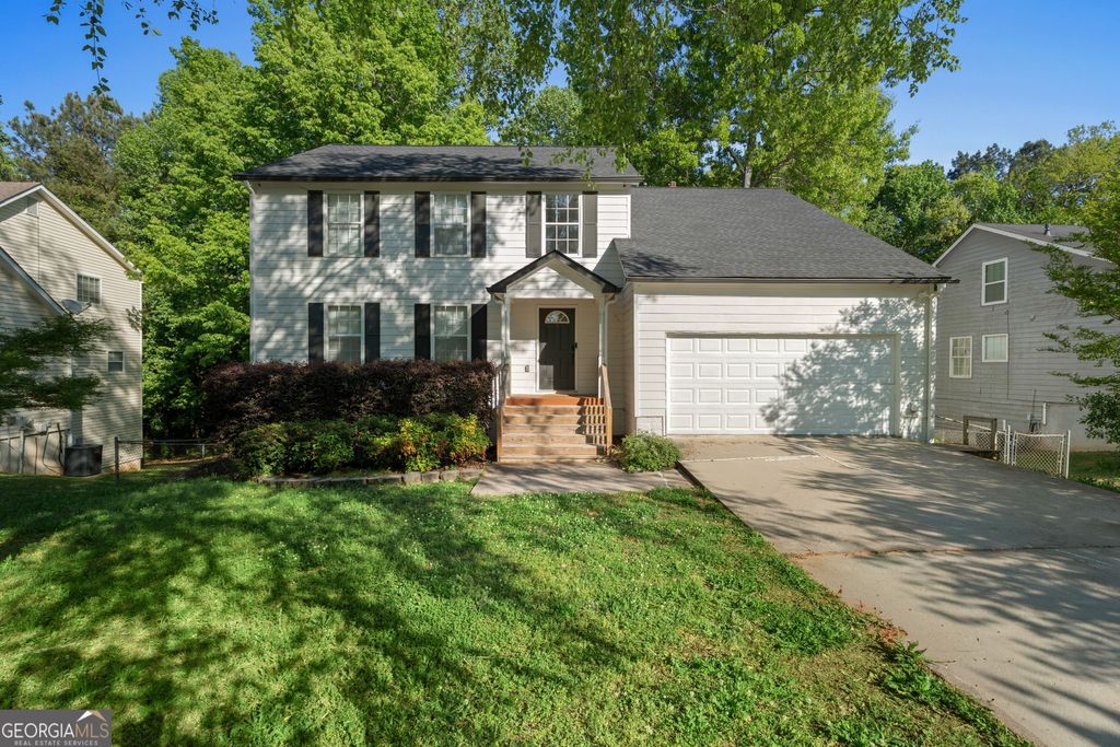 Photo of 7164 Hazelwood Dr, Jonesboro, GA 30236 (MLS # 10736590)