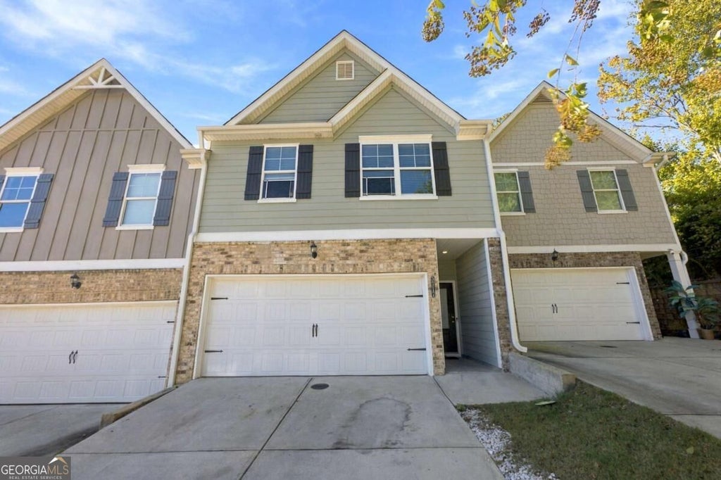 Photo of 3717 Abbey Way, Gainesville, GA 30507 (MLS # 10880342)