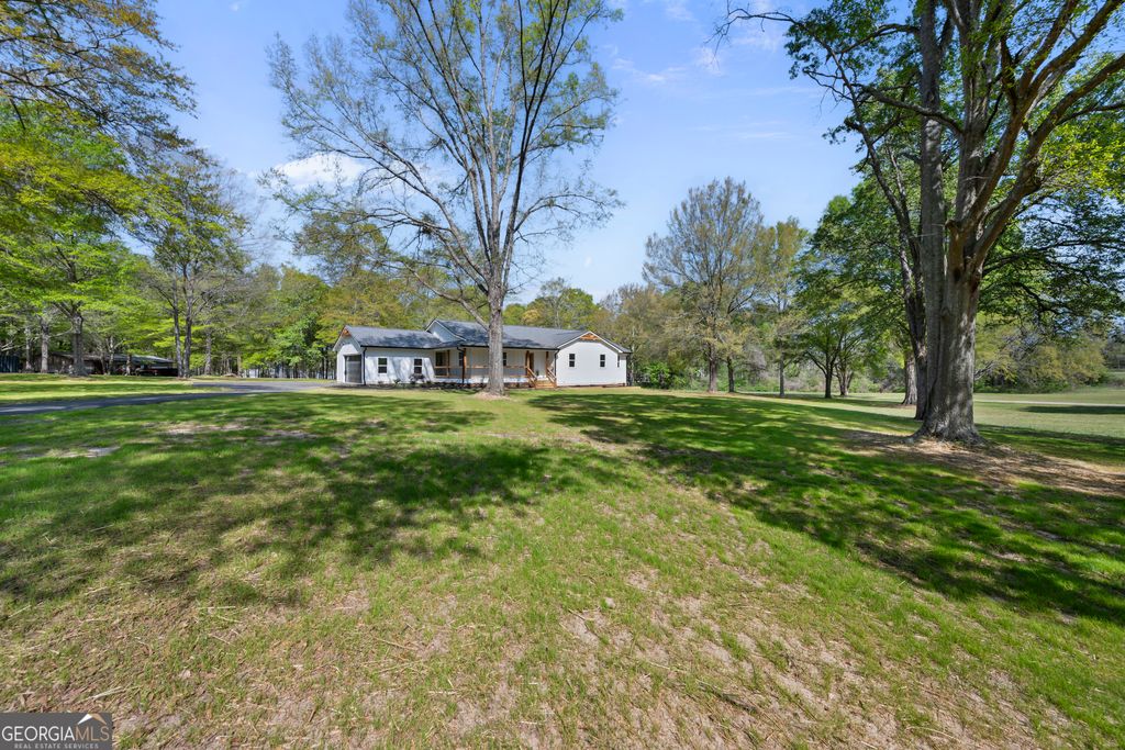 Photo of 401 Coleman Drive, Statham, GA 30666 (MLS # 10722340)