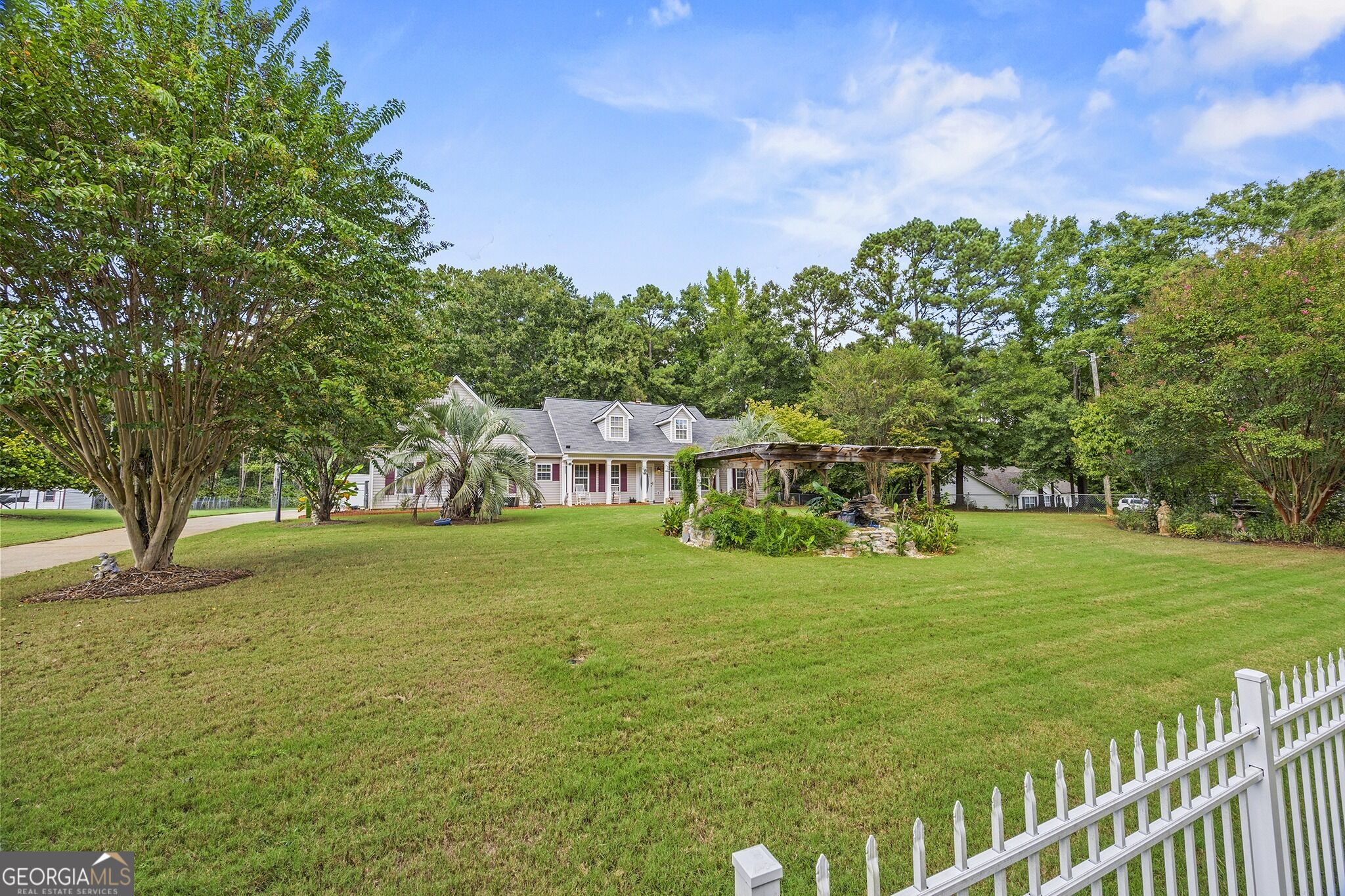 1231 Snapping Shoals RD