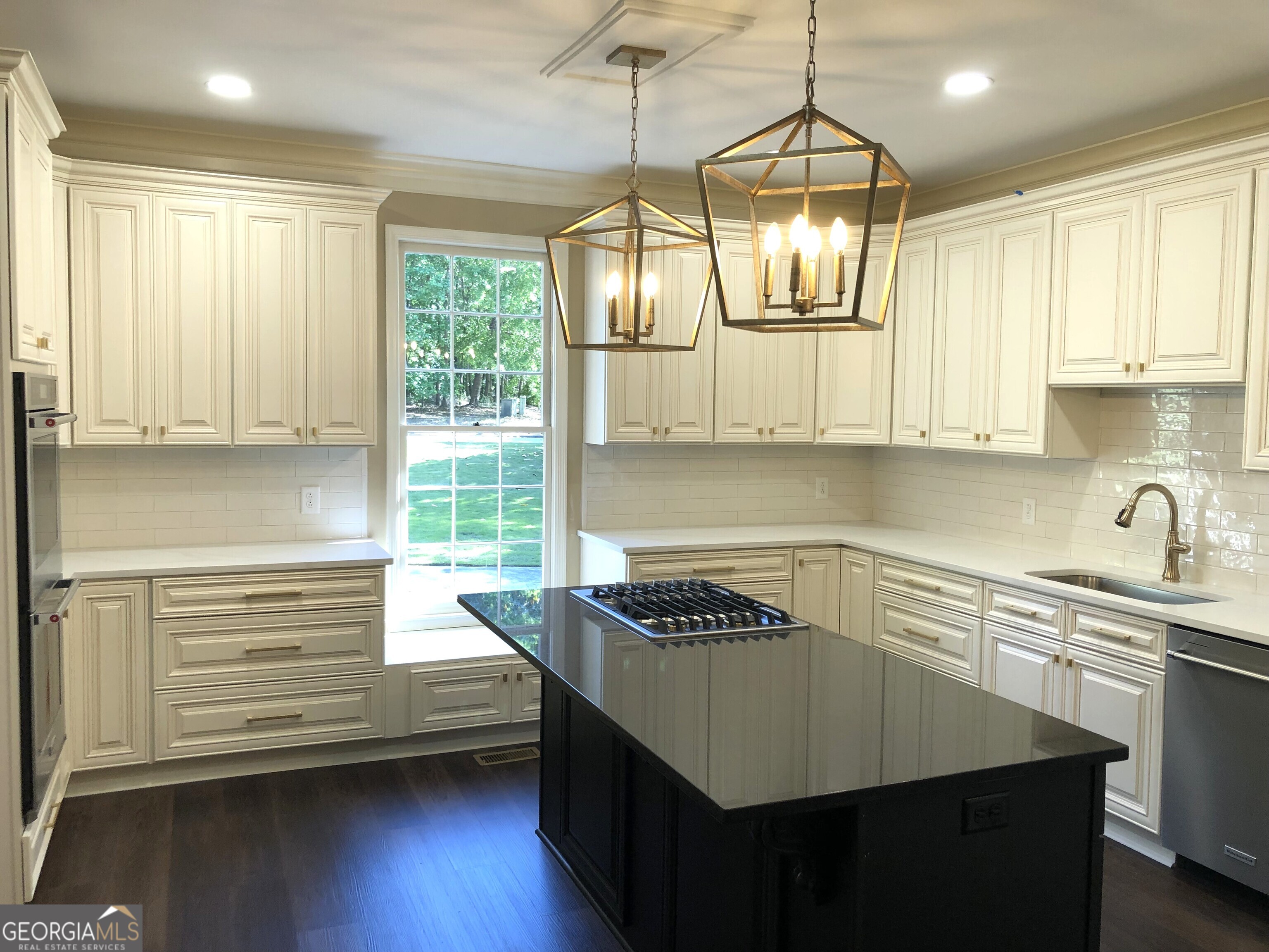 1106 Saint Andrews DR