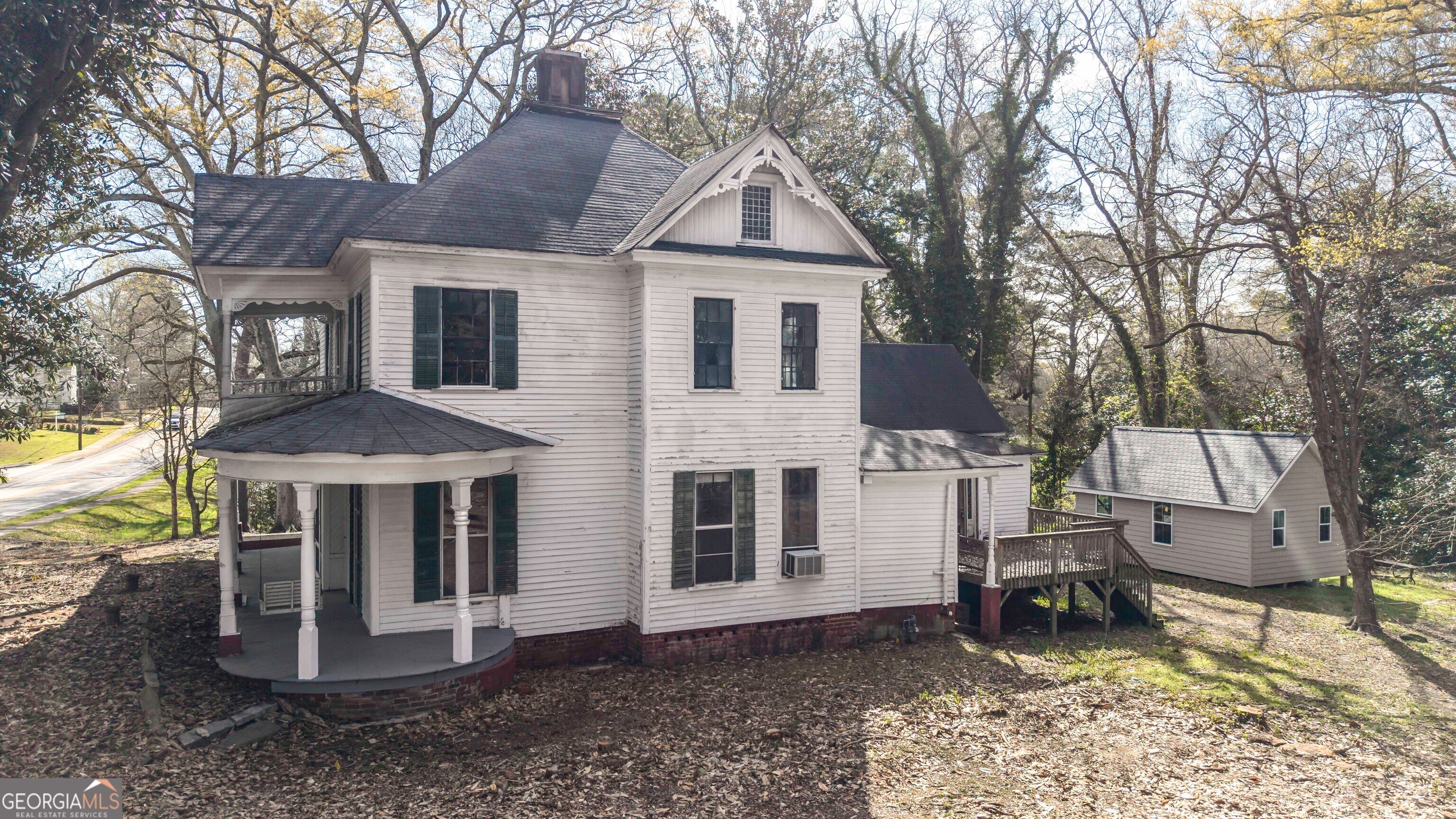 215 West AVE