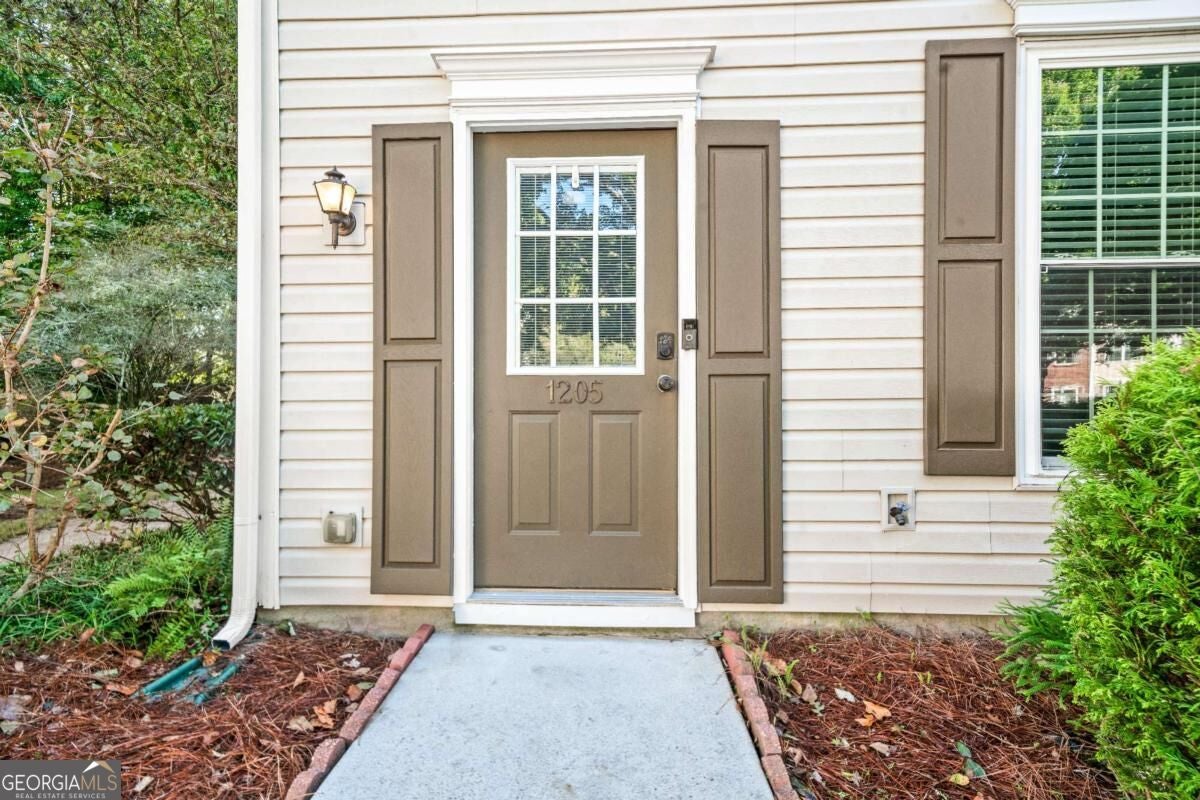 1205 Whitestone RDG