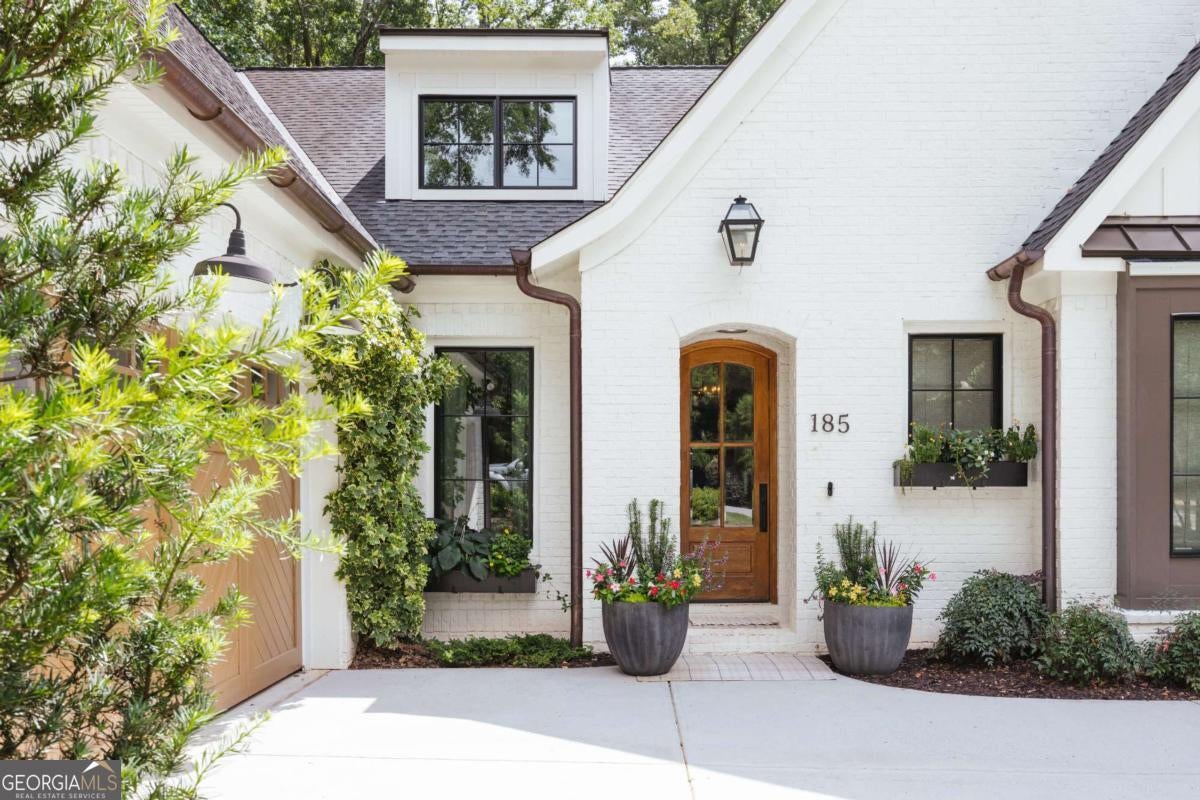185 Oakland WAY