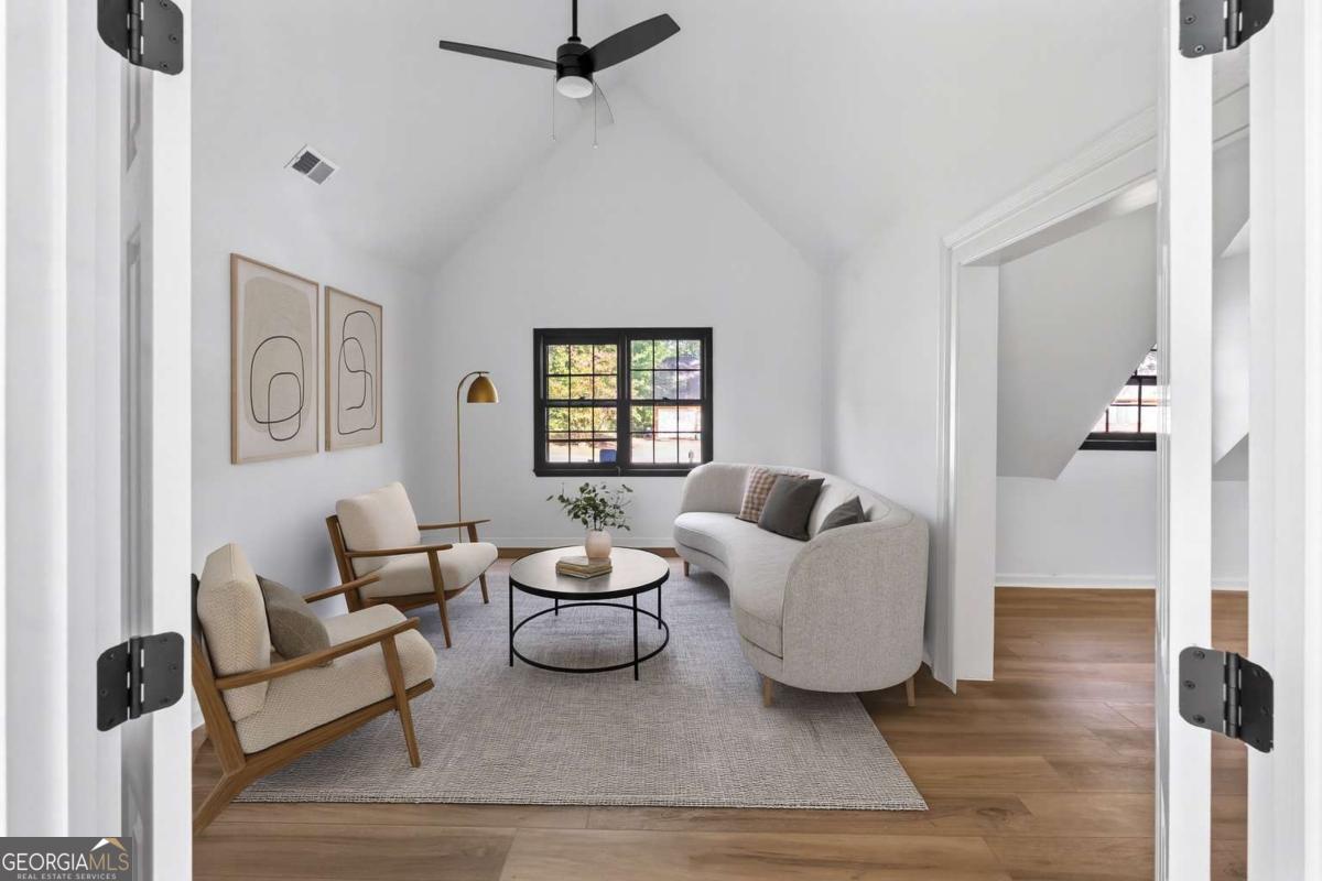 4978 Thornwood CV NW