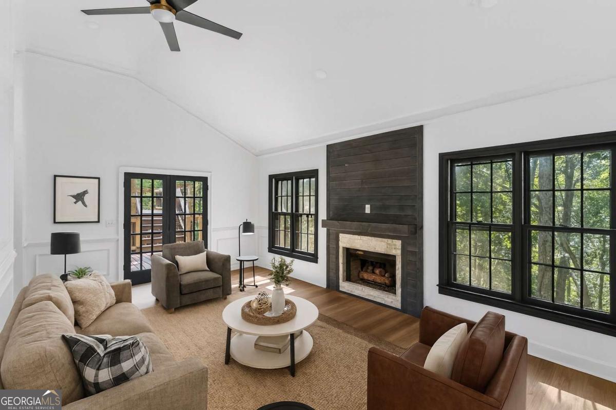 4978 Thornwood CV NW