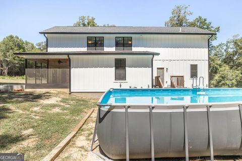 A home in Fort Valley