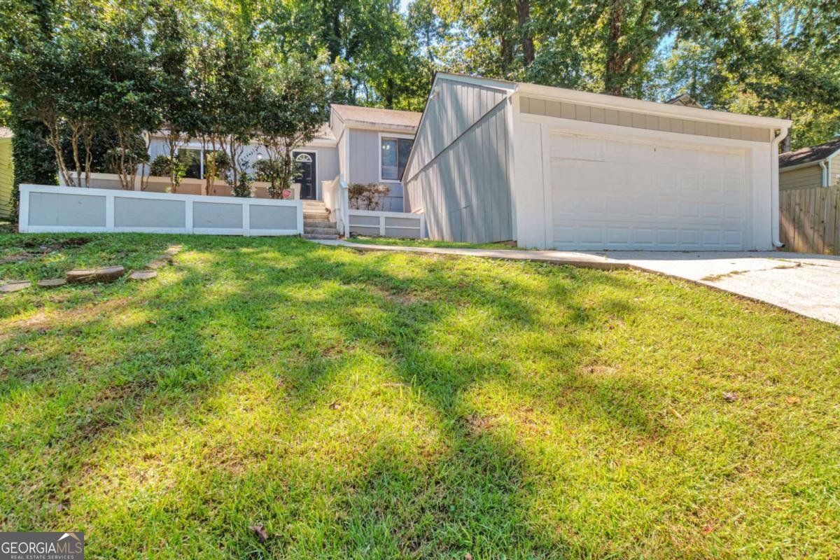 5061 Martins Crossing RD