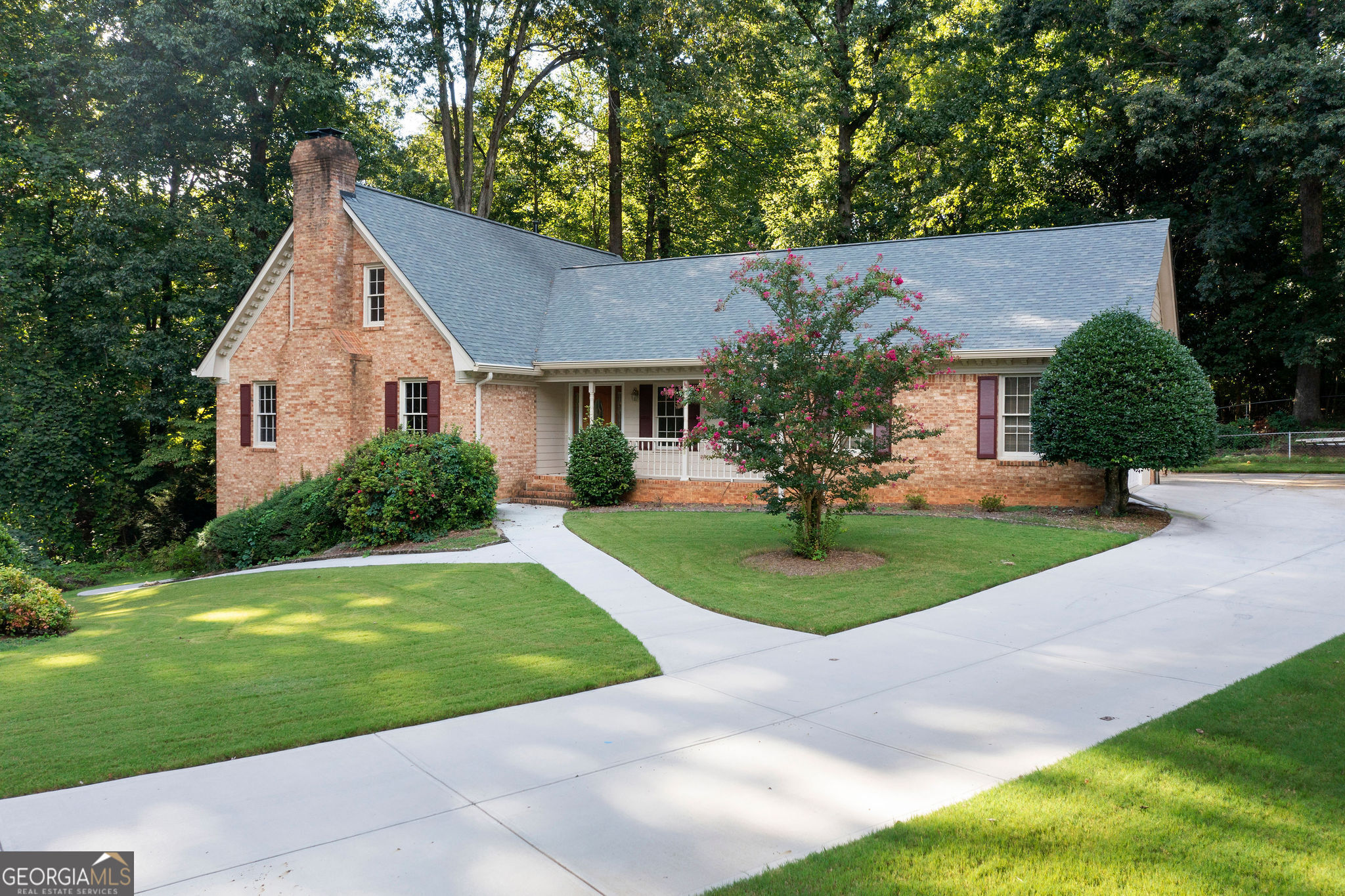 3074 Four Oaks DR