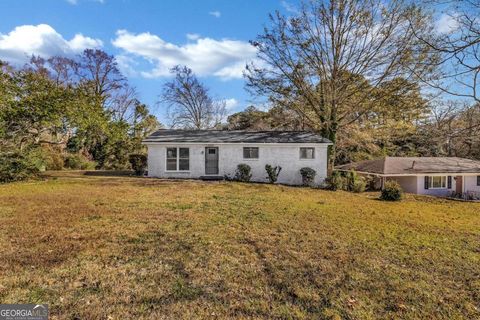 Photo of 2356 County Line Road SW, Atlanta, GA 30331 (MLS # 10703047)