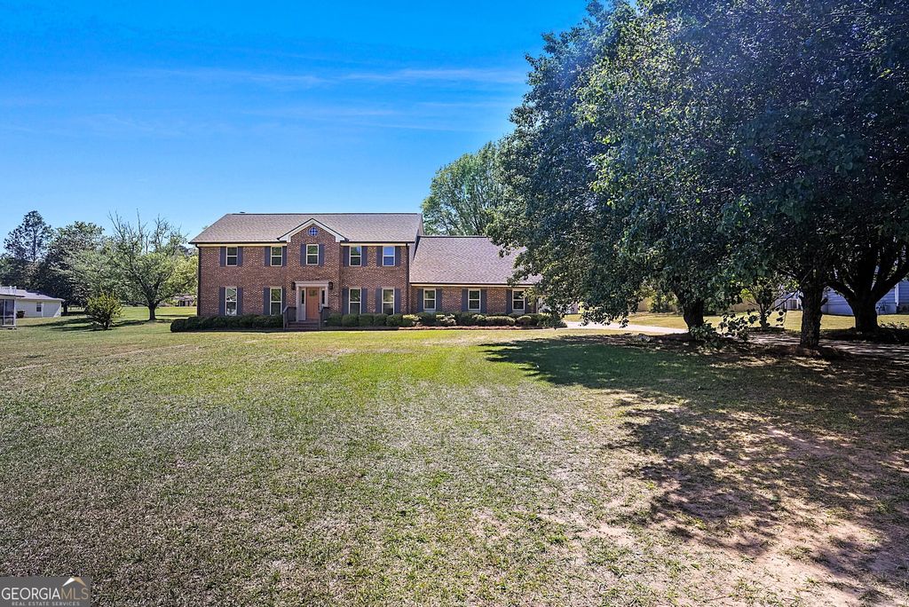 Photo of 910 Kite Lake Trail, Fayetteville, GA 30214 (MLS # 10736082)