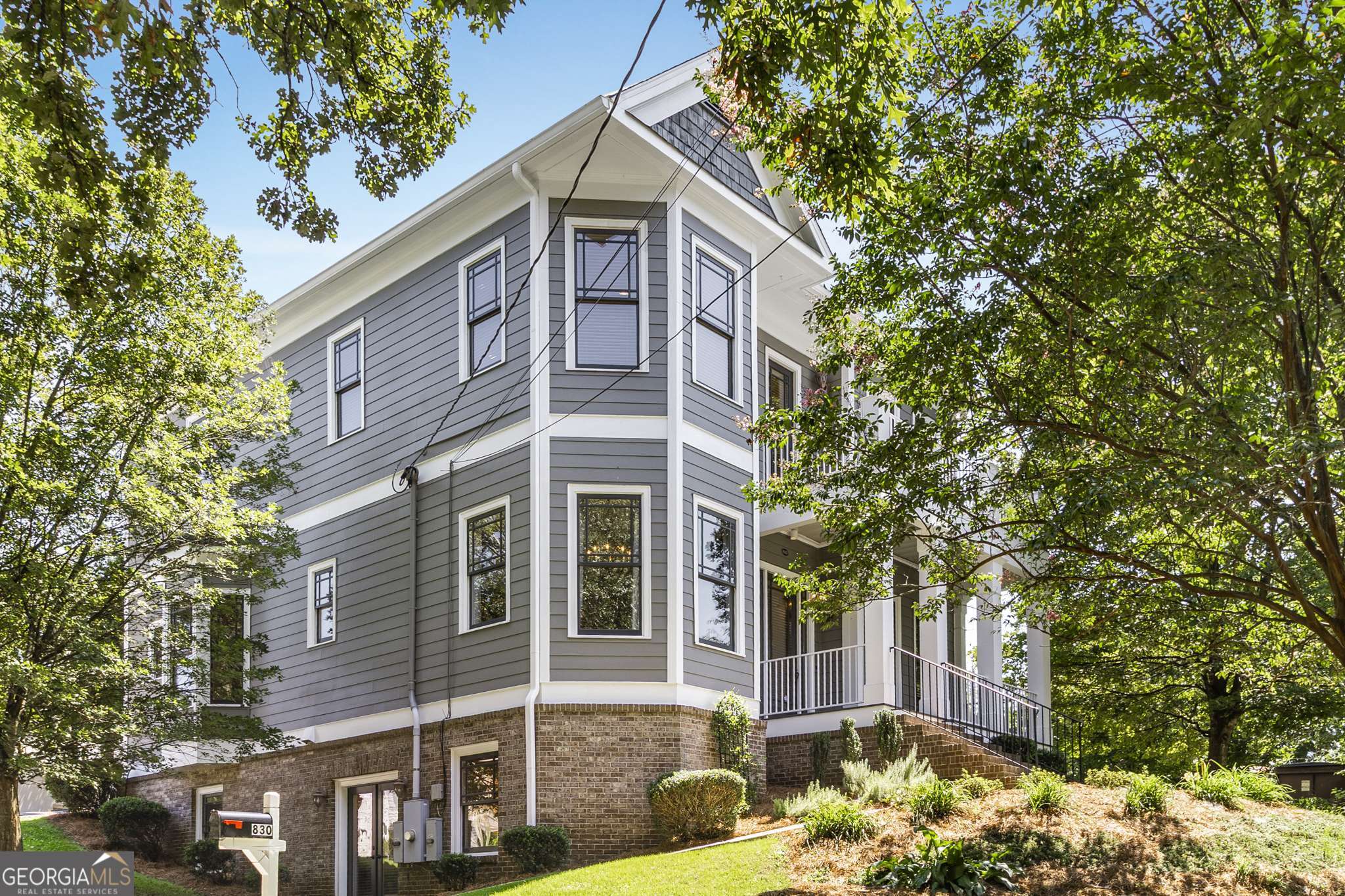 830 Oakview RD