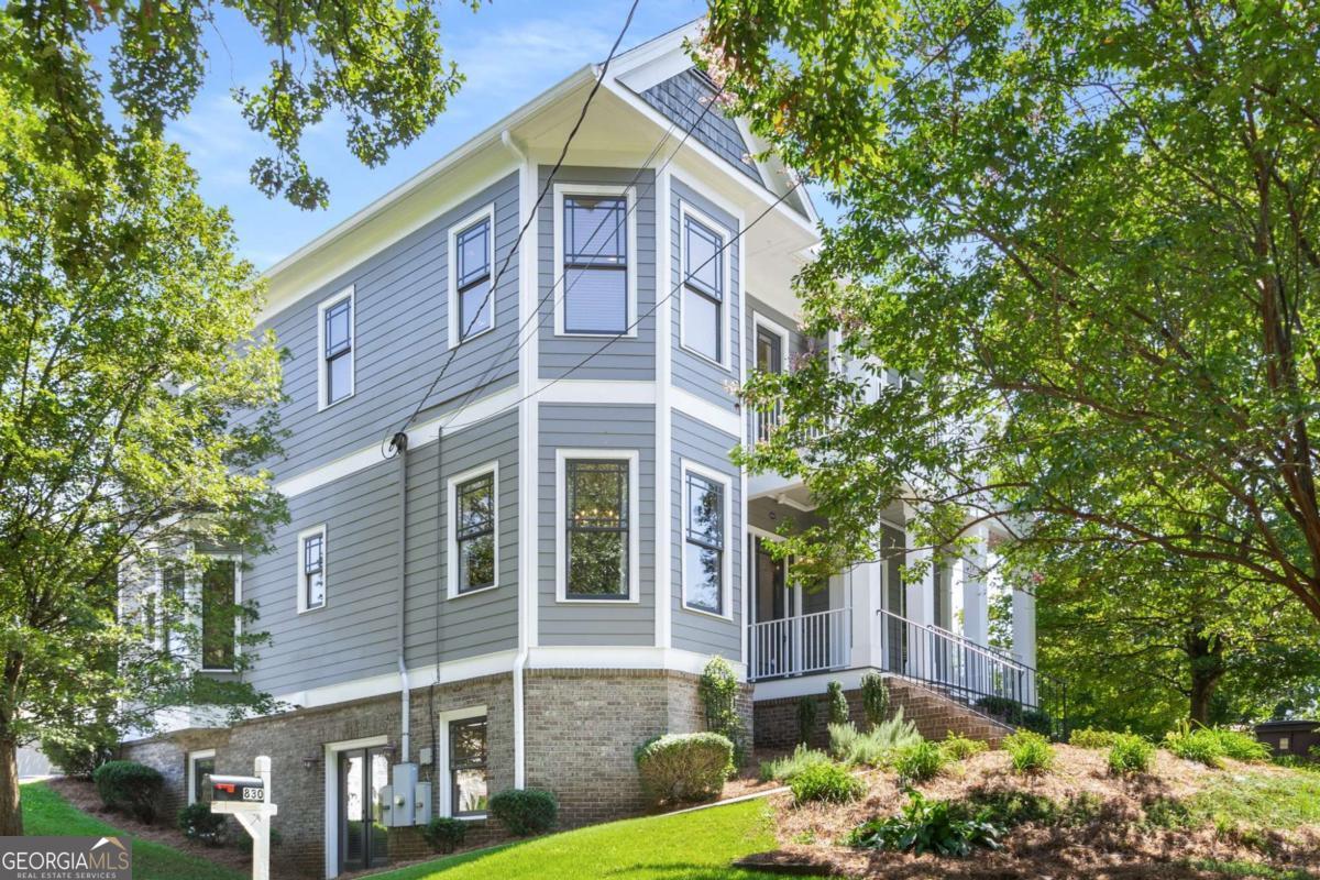 830 Oakview RD