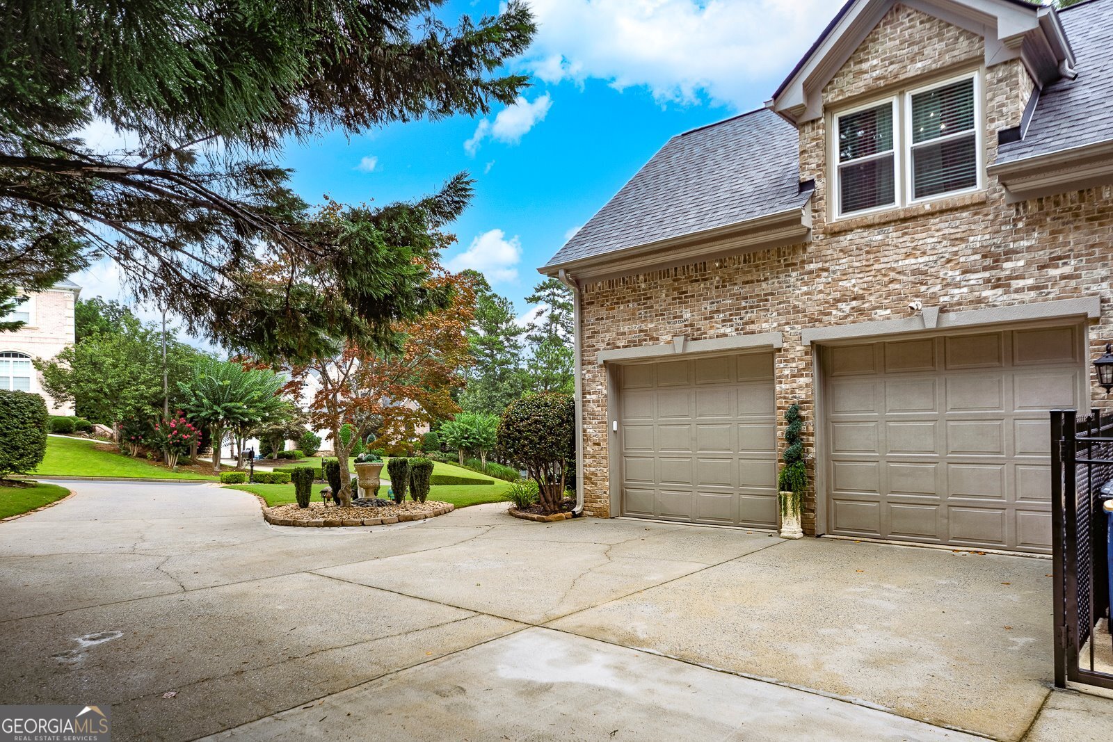 461 Schofield DR