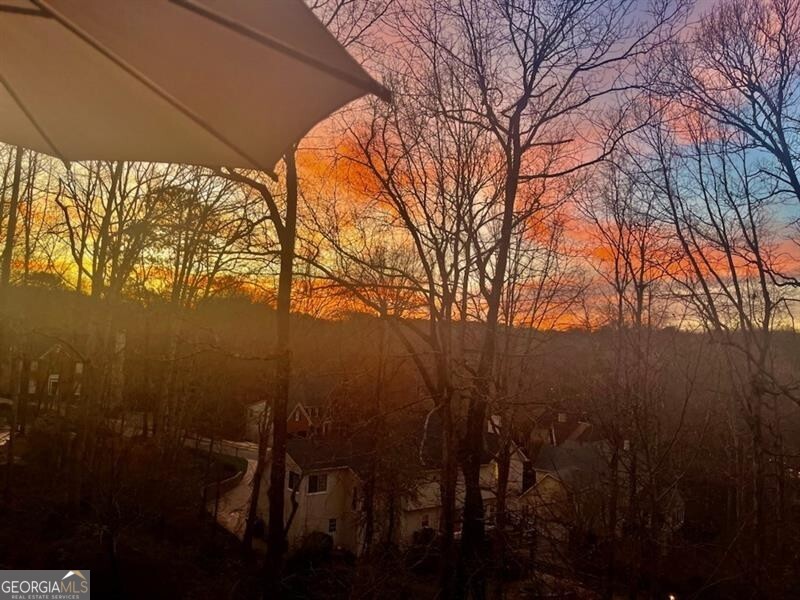 Marietta, Georgia 30062, United States, 5 Bedrooms Bedrooms, ,4 BathroomsBathrooms,Residential,Active,93428