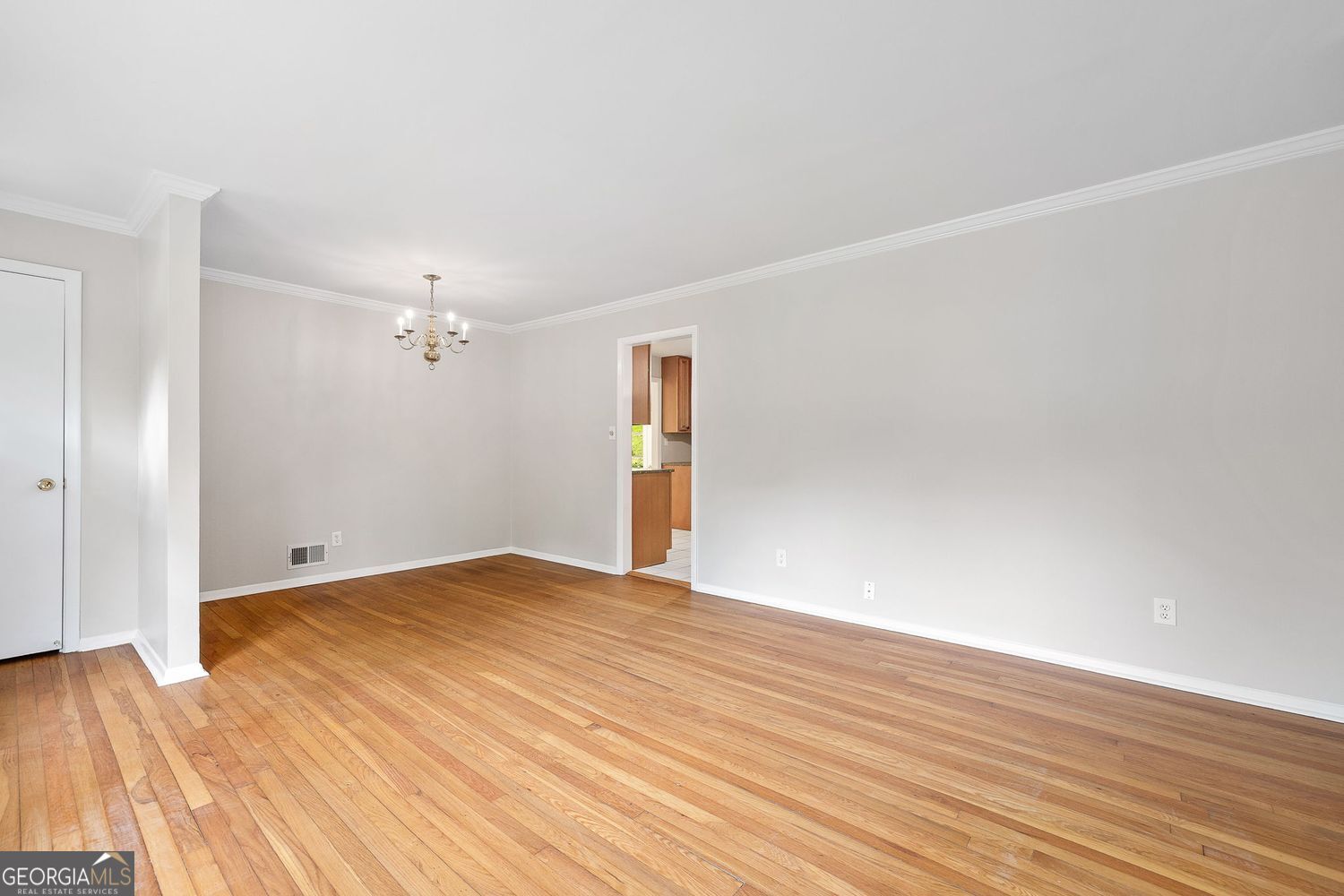 Chamblee, Georgia 30341, United States, 3 Bedrooms Bedrooms, ,2 BathroomsBathrooms,Residential,Pending,115994