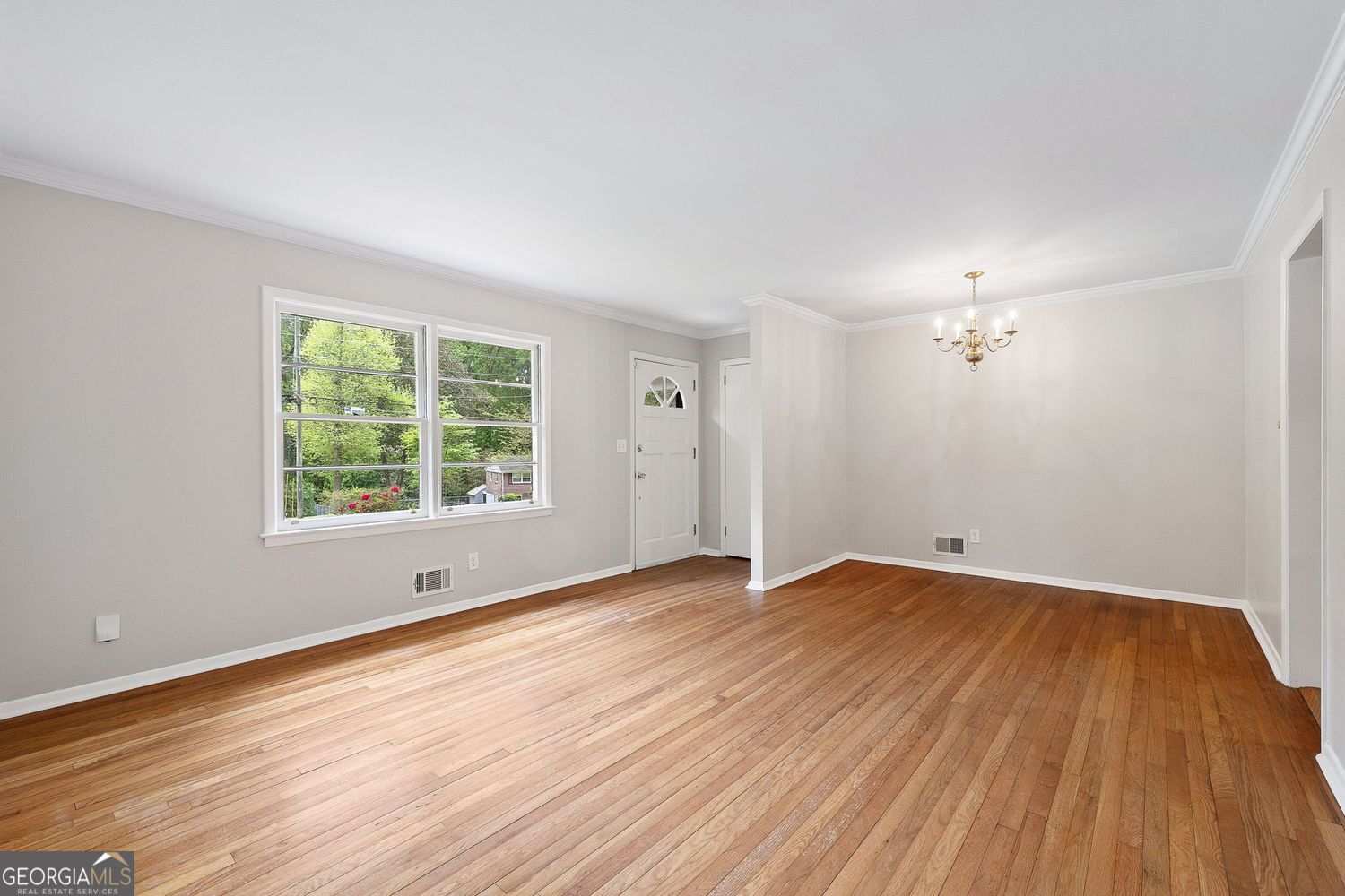 Chamblee, Georgia 30341, United States, 3 Bedrooms Bedrooms, ,2 BathroomsBathrooms,Residential,Pending,115994