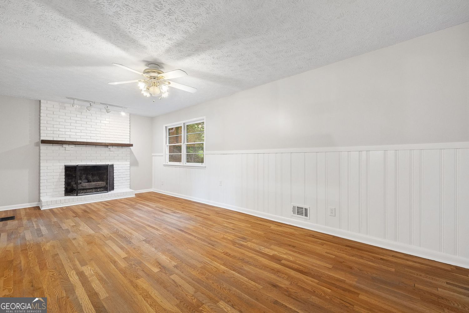 Chamblee, Georgia 30341, United States, 3 Bedrooms Bedrooms, ,2 BathroomsBathrooms,Residential,Pending,115994