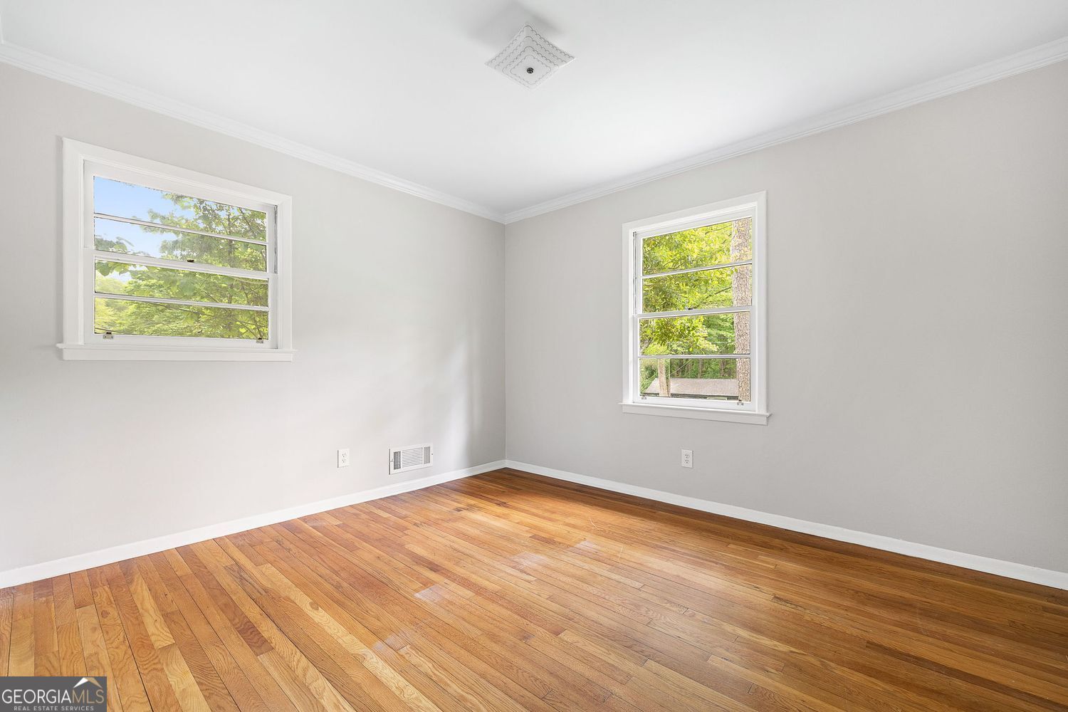 Chamblee, Georgia 30341, United States, 3 Bedrooms Bedrooms, ,2 BathroomsBathrooms,Residential,Pending,115994