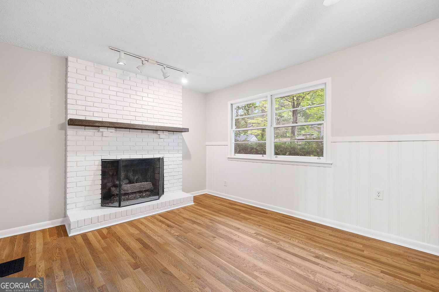 Chamblee, Georgia 30341, United States, 3 Bedrooms Bedrooms, ,2 BathroomsBathrooms,Residential,Pending,115994