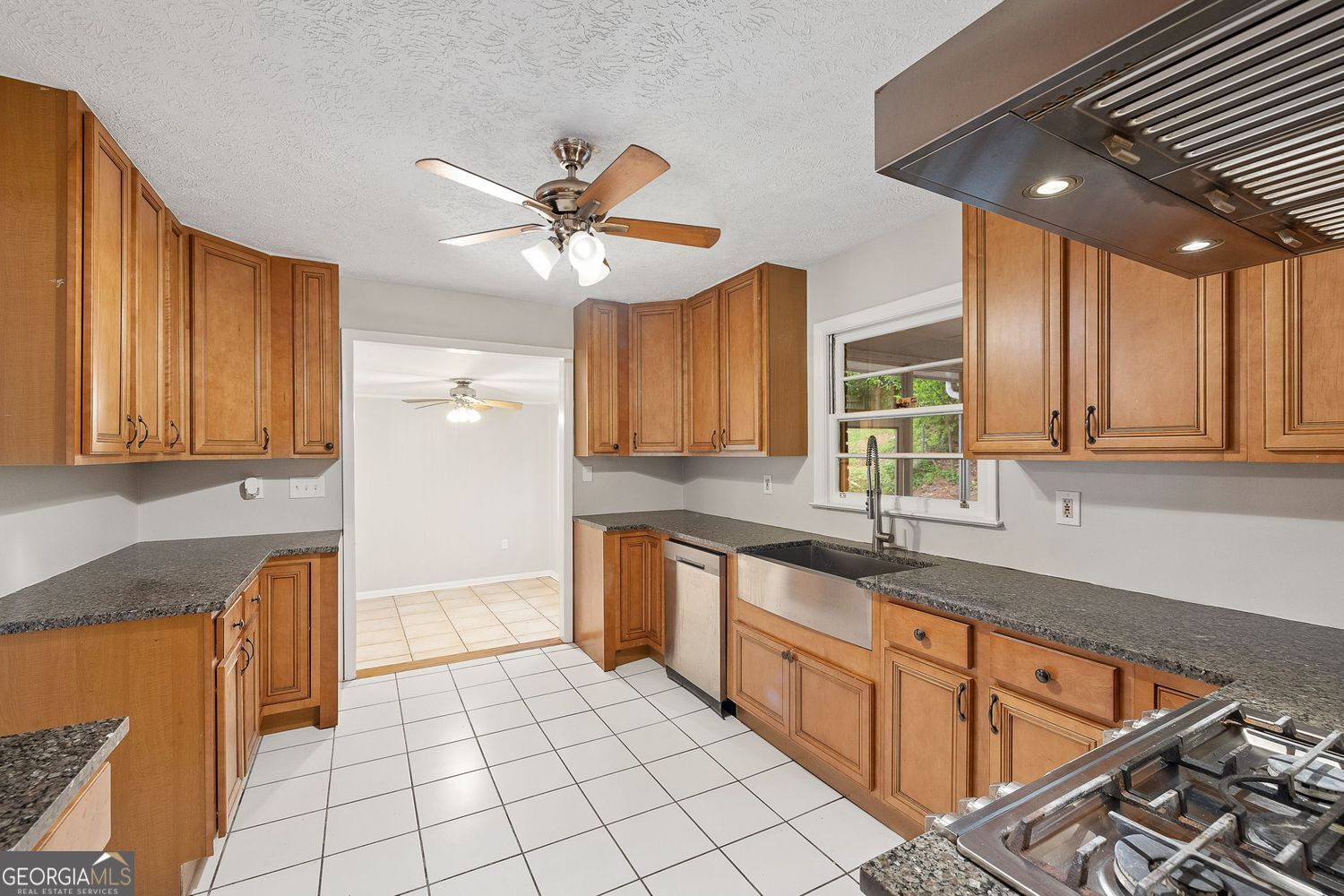 Chamblee, Georgia 30341, United States, 3 Bedrooms Bedrooms, ,2 BathroomsBathrooms,Residential,Pending,115994