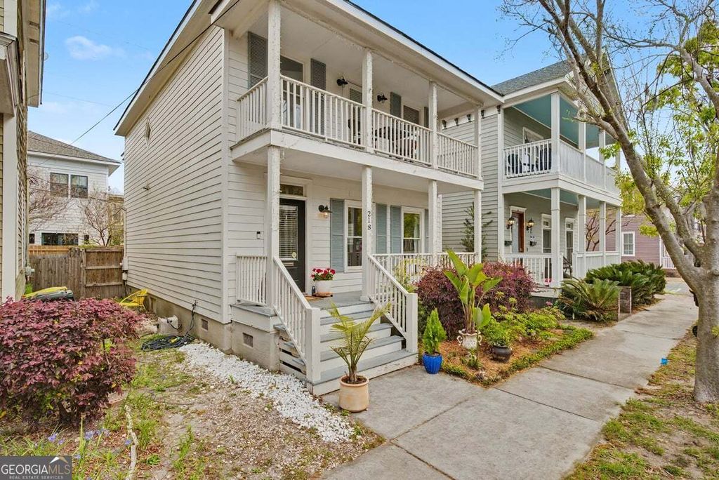 Photo of 218 E 33rd Street, Savannah, GA 31401 (MLS # 10720426)