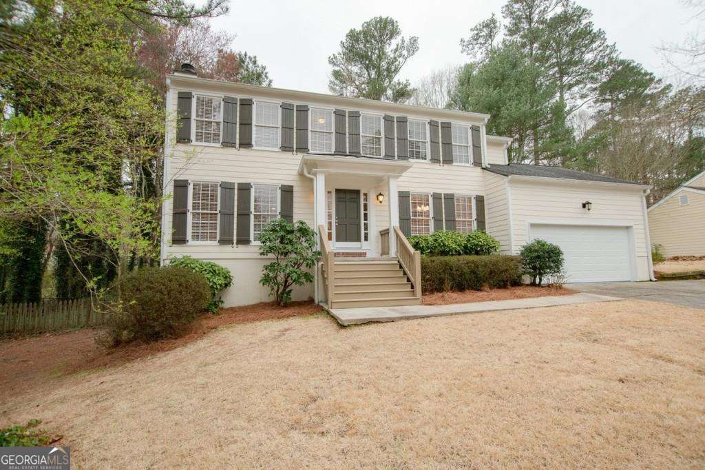 Award winning Walton High School District. Features include: granite countertops, hardwood floors, blinds throughout, 2 car garage, upgraded fixtures, ceiling fans, stainless steel appliances. Fenced private backyard w/ room for a garden. Large unfinished basement great for storage. Swim/tennis community. Short distance to Historic Roswell, The Avenues at East Cobb, Starbucks, many Restaurants and Shops, Grocery, Whole Foods, Movie Theater and Parks!