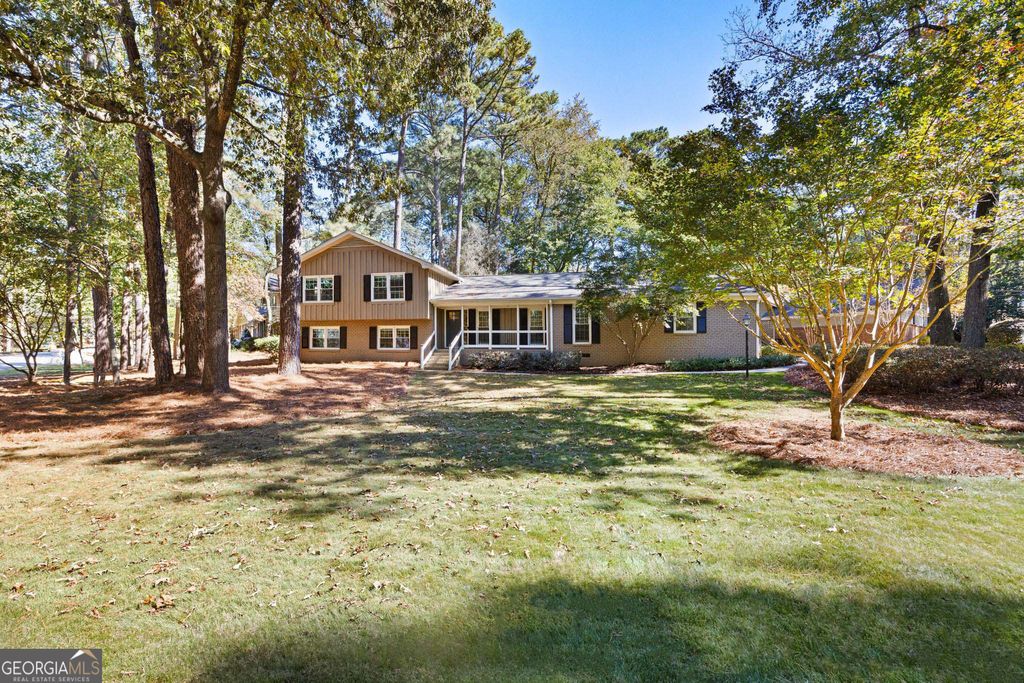 Photo of 4405 Stonington Circle, Atlanta, GA 30338 (MLS # 10631301)