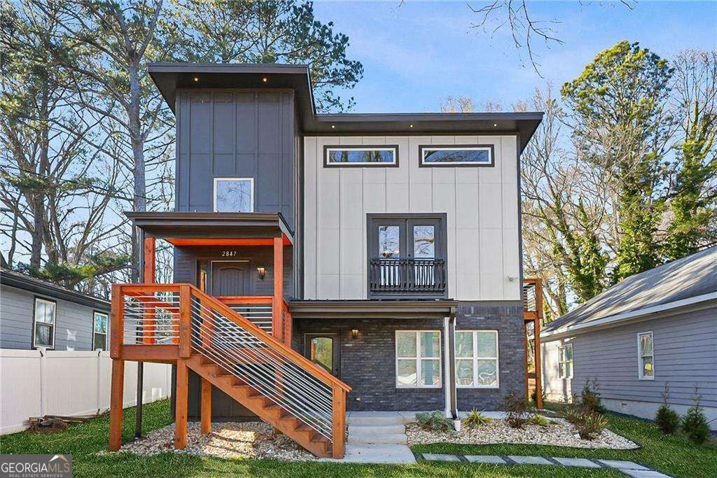 Photo of 2847 Forrest Hills Drive SW, Atlanta, GA 30315 (MLS # 10851062)