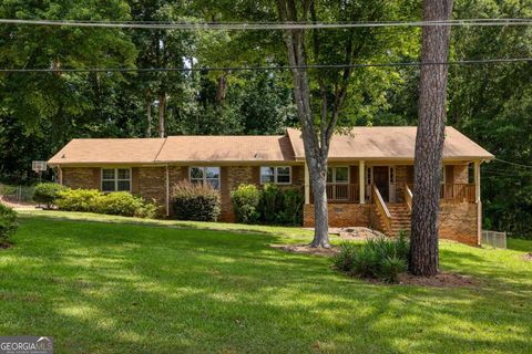 Single Family Residence in Lithonia GA 5210 Lost Dutchman Drive.jpg