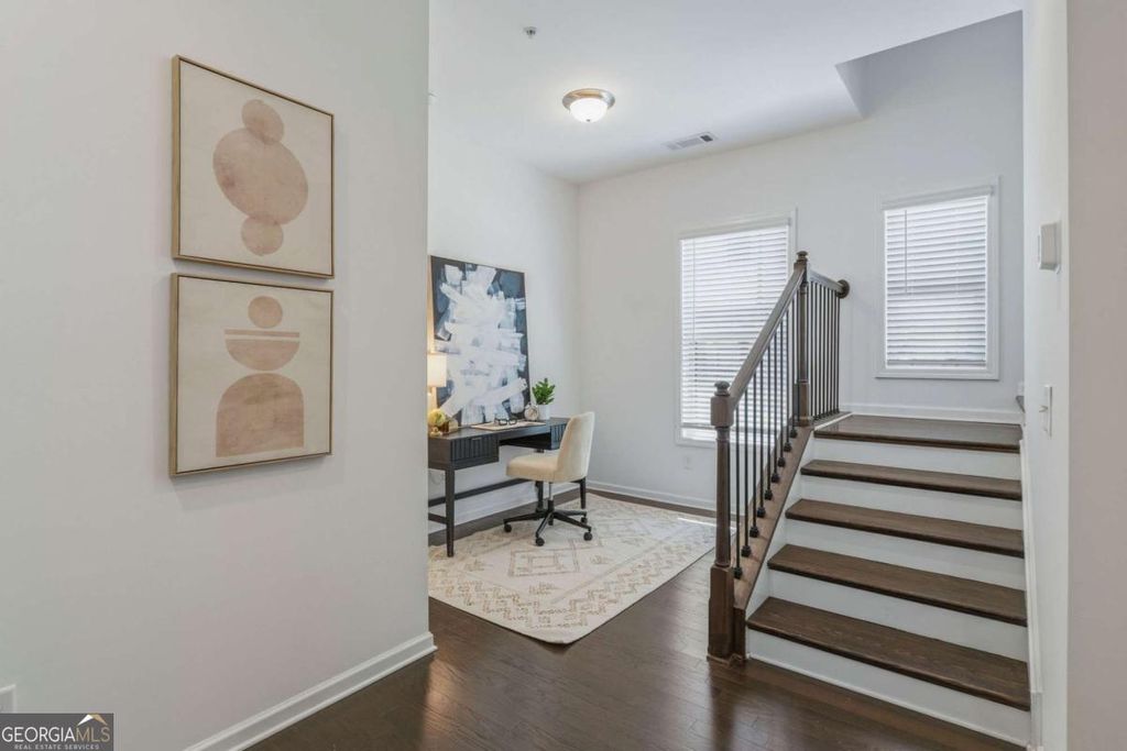 Photo of 3933 Danube Lane #224, Atlanta, GA 30339 (MLS # 10716776)