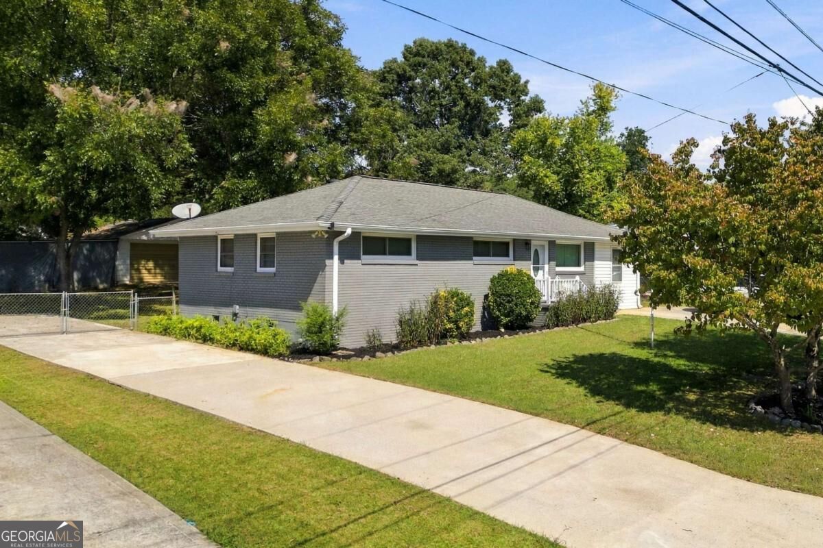 179 Long DR SW
