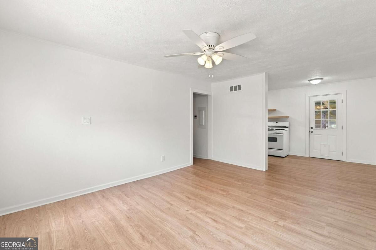 179 Long DR SW
