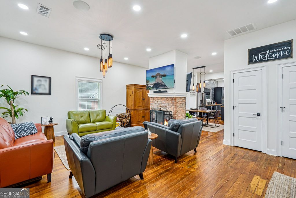 Photo of 1237 Avon Avenue SW, Atlanta, GA 30310 (MLS # 10624480)