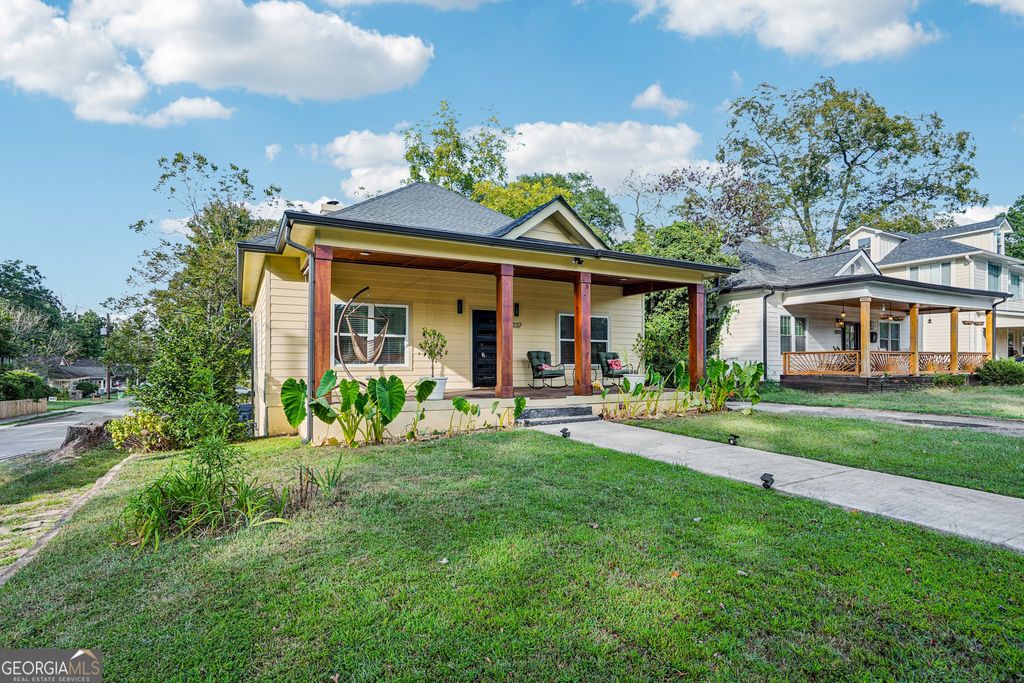 Photo of 1237 Avon Avenue SW, Atlanta, GA 30310 (MLS # 10624480)