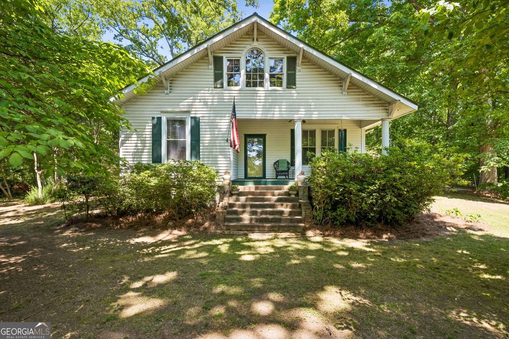 Photo of 329 Gilbert Road, Jefferson, GA 30549 (MLS # 10760015)