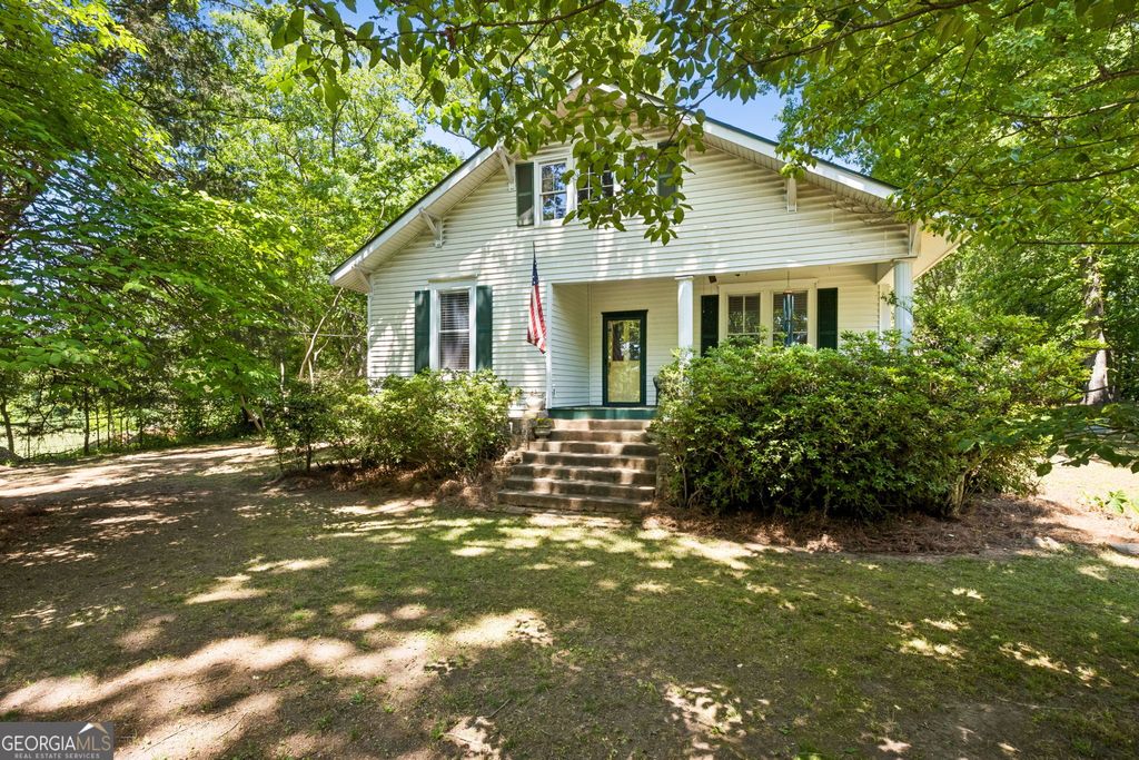 Photo of 329 Gilbert Road, Jefferson, GA 30549 (MLS # 10760015)
