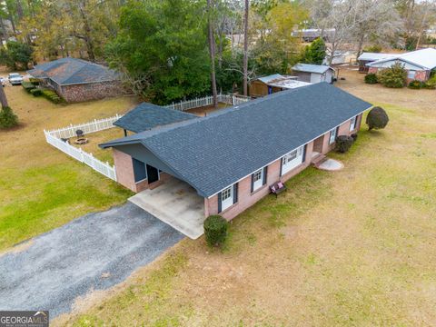 A home in Blackshear